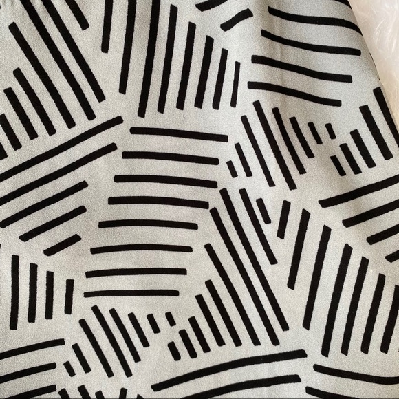 Blue gray and black crop top - Picture 3 of 5